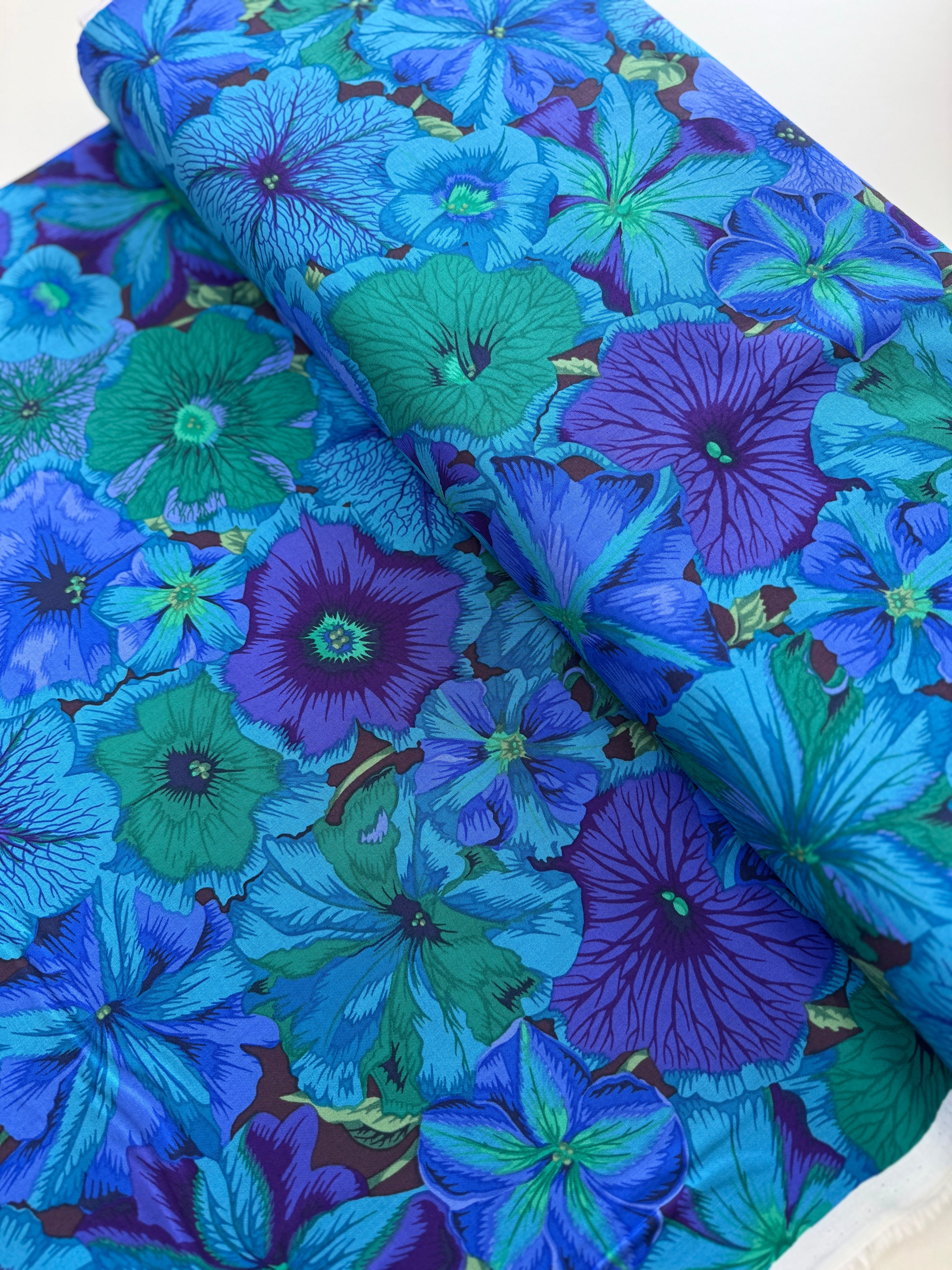 Kaffe Fassett Collective Stash - Petunias Blue - Remnant