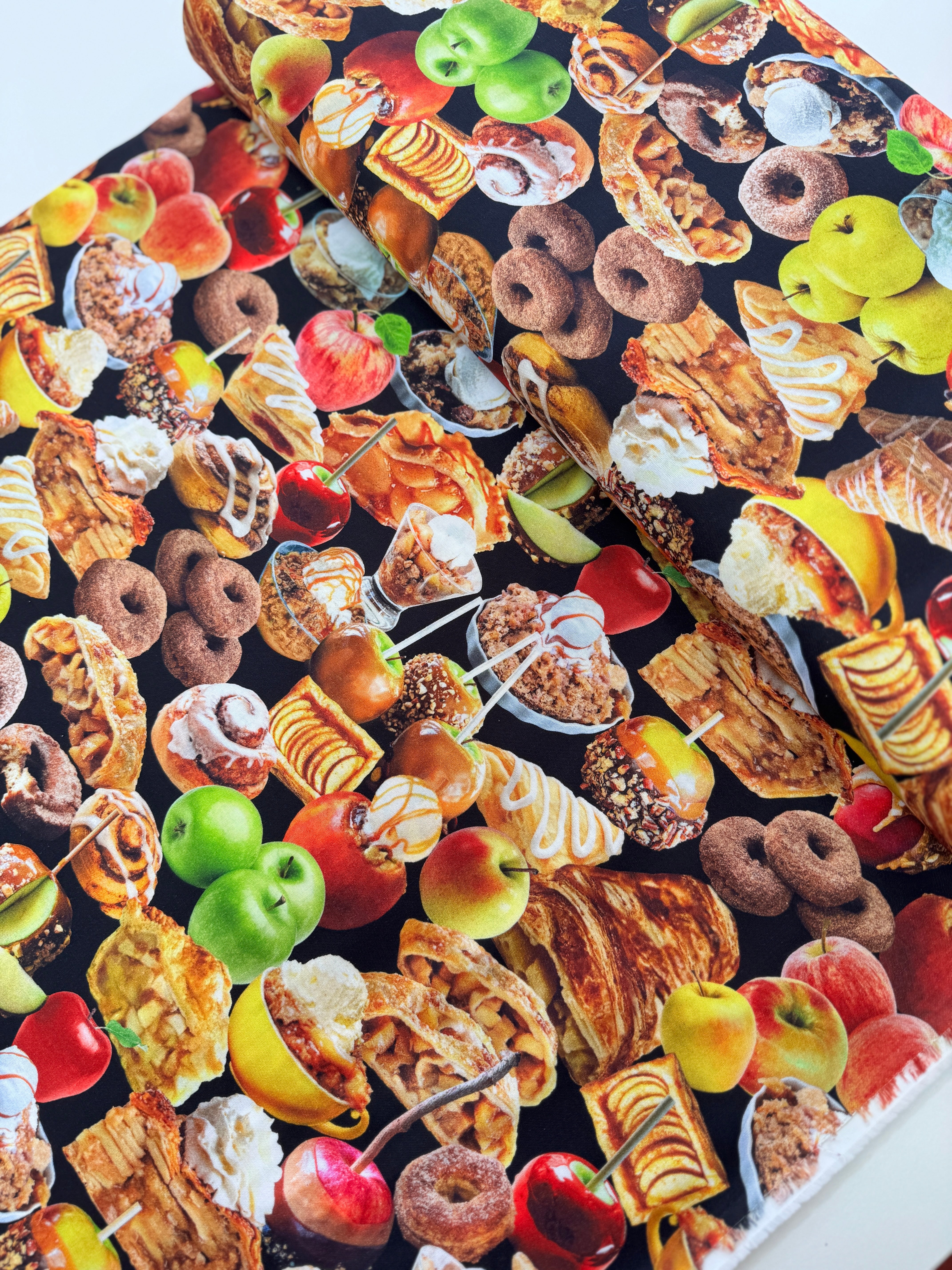 Cider House - Apple Harvest Desserts Black/Multi Yardage