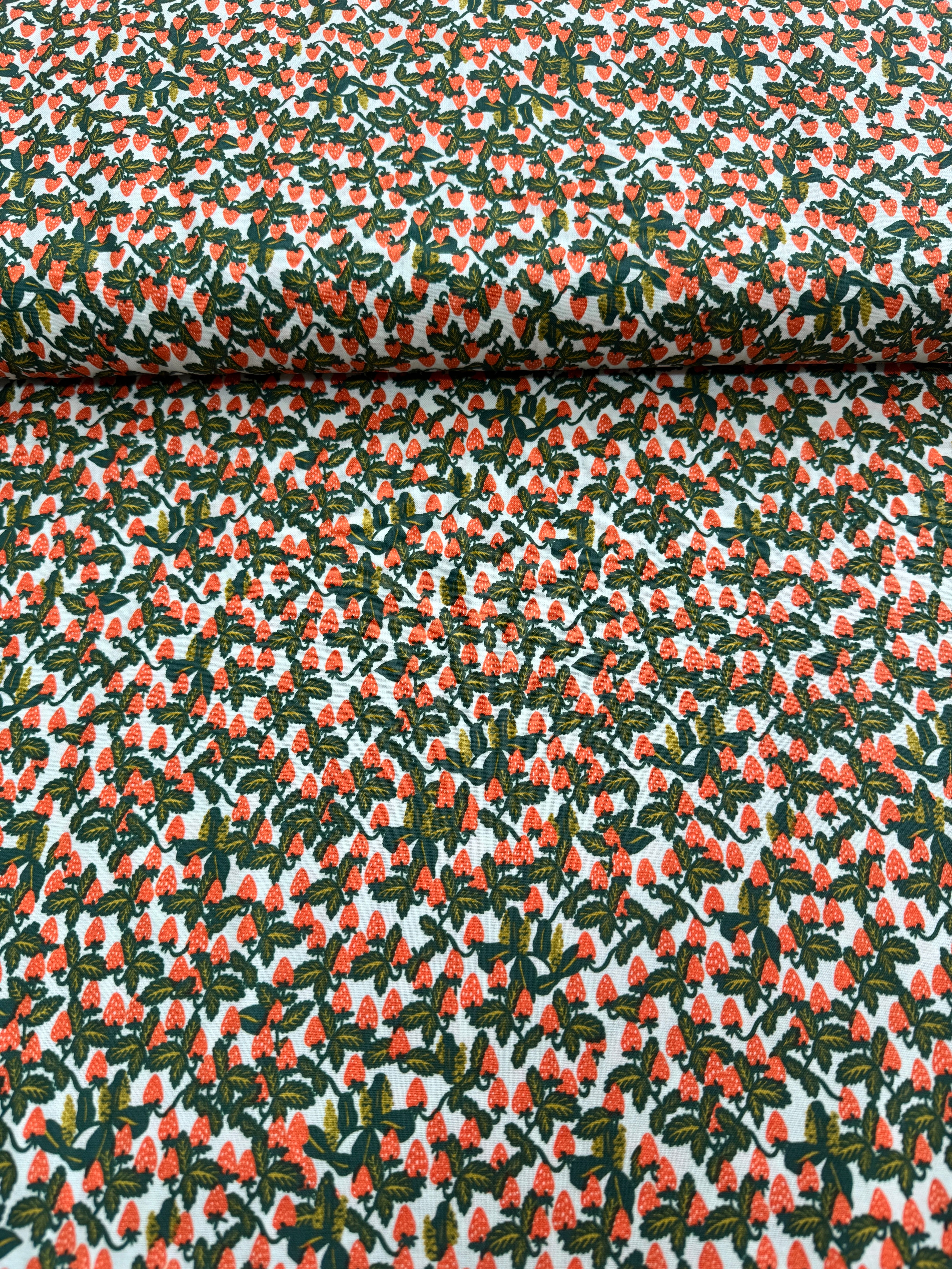Fat Quarter - Primavera - Strawberries Mint