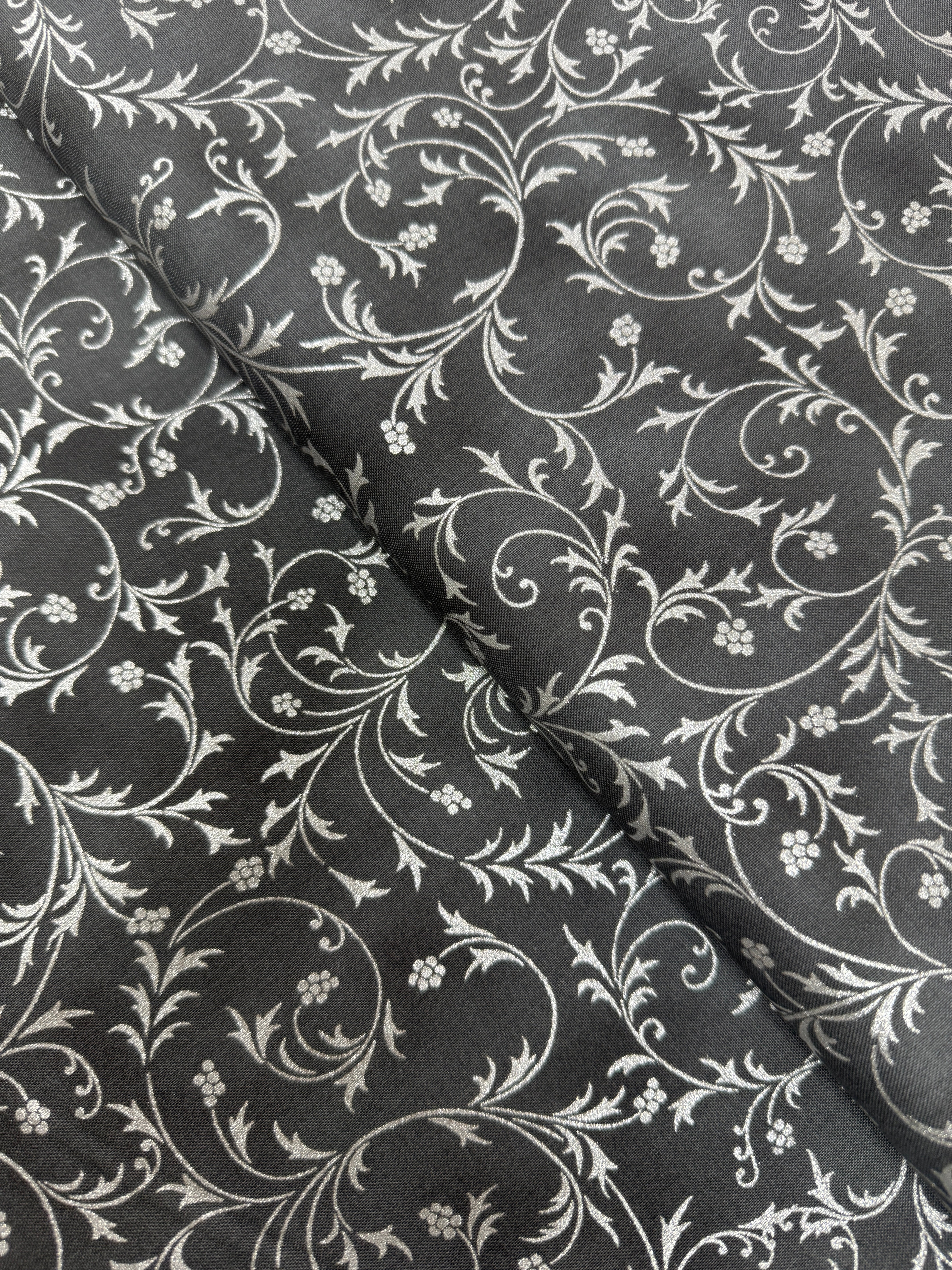 Holiday Flourish-Snow flower - Swirls Graphite Metallic Yardage