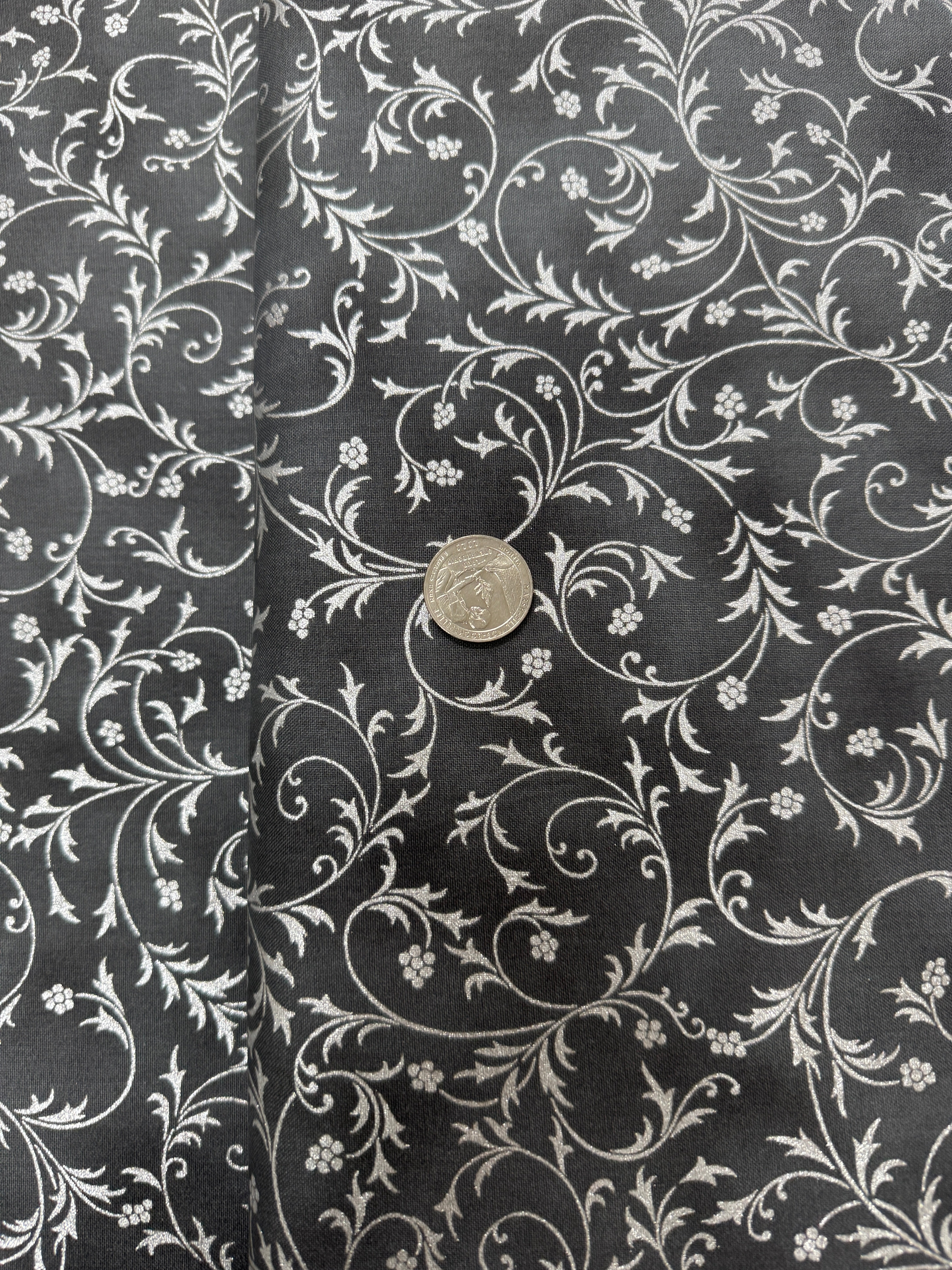 Holiday Flourish-Snow flower - Swirls Graphite Metallic Yardage