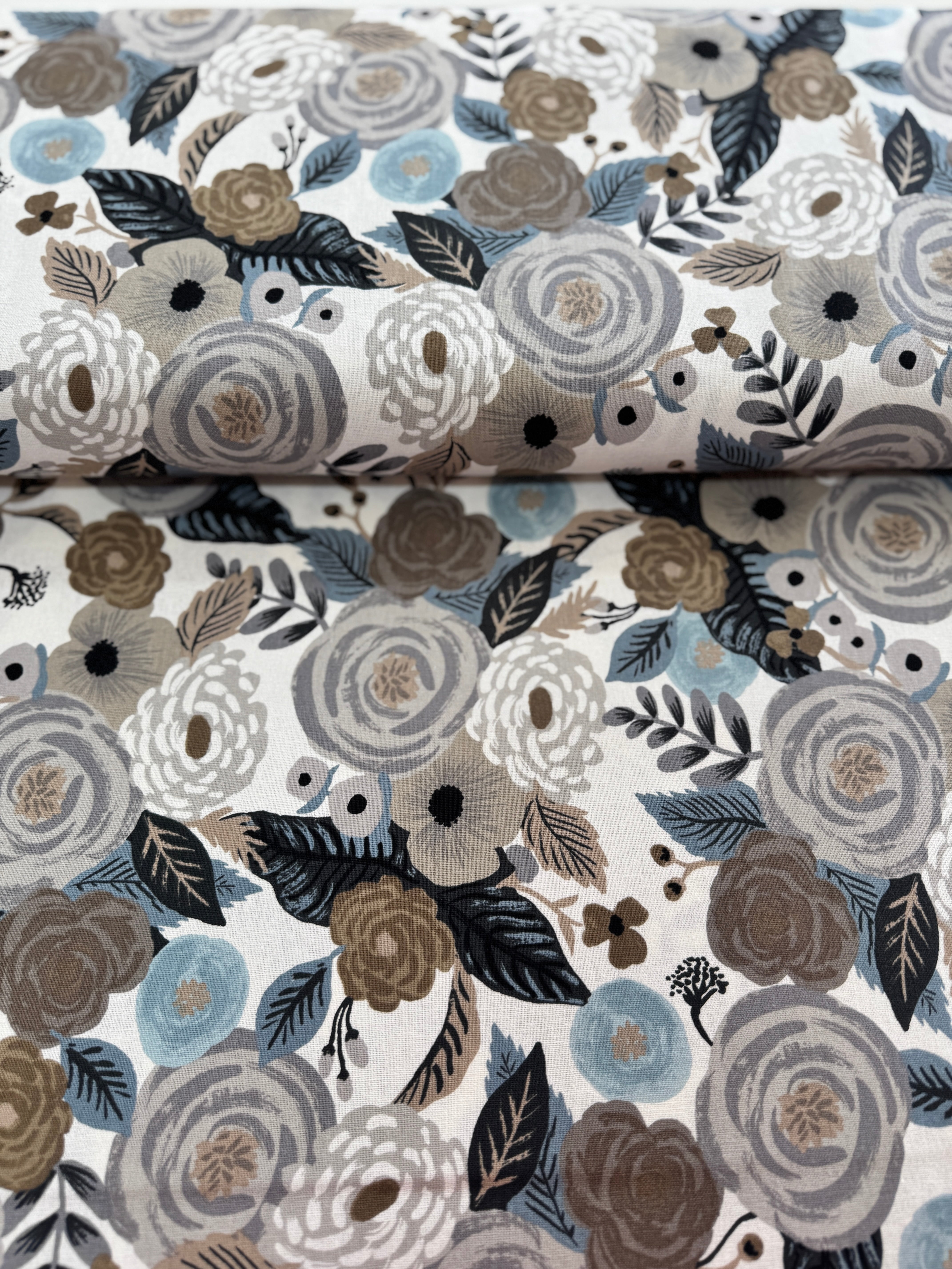 Garden Party - Juliet Rose Linen Multi Canvas - Remnant