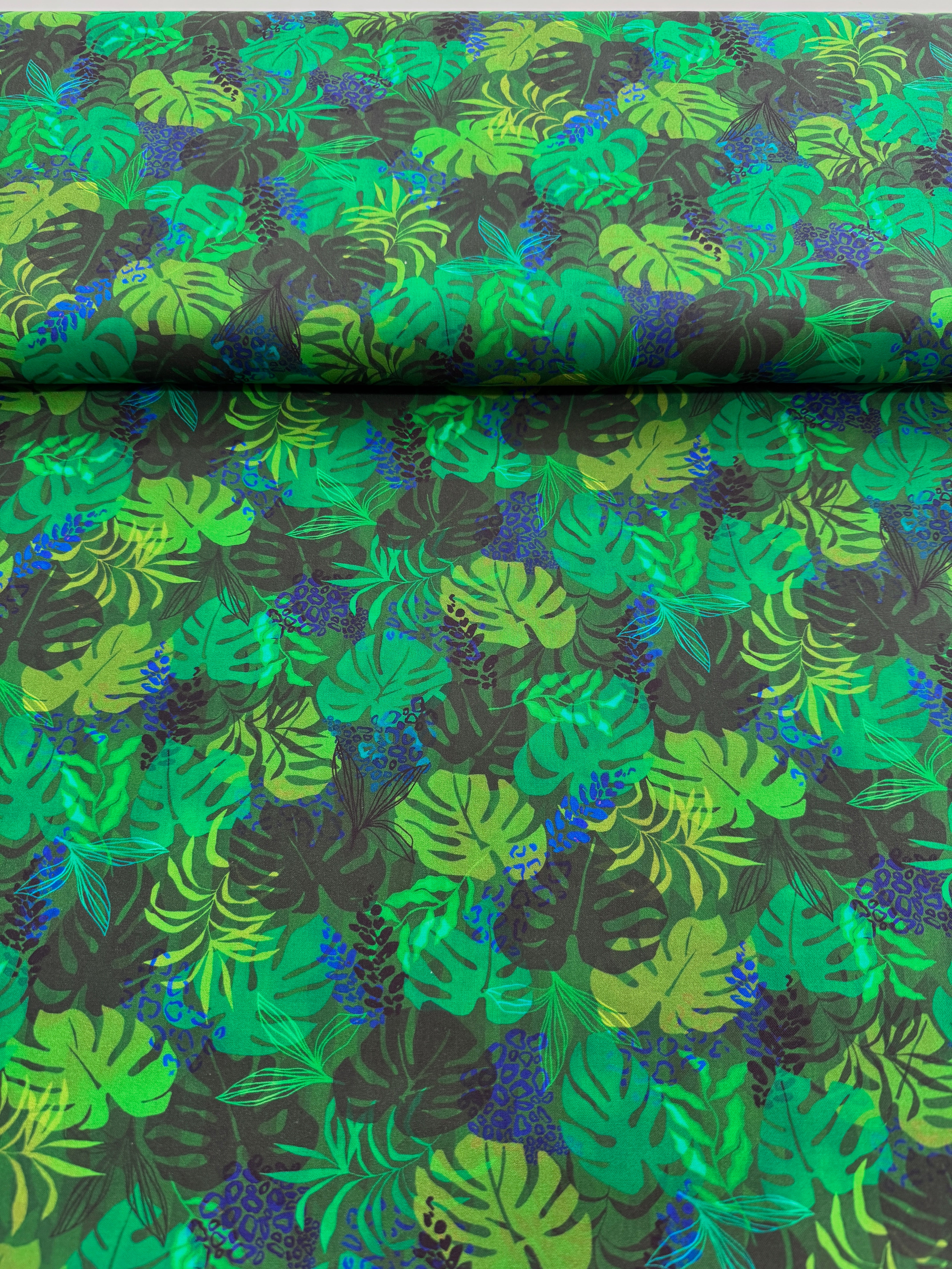 Midnight In The Junge - Tropical Foliage Jungle - Remnant