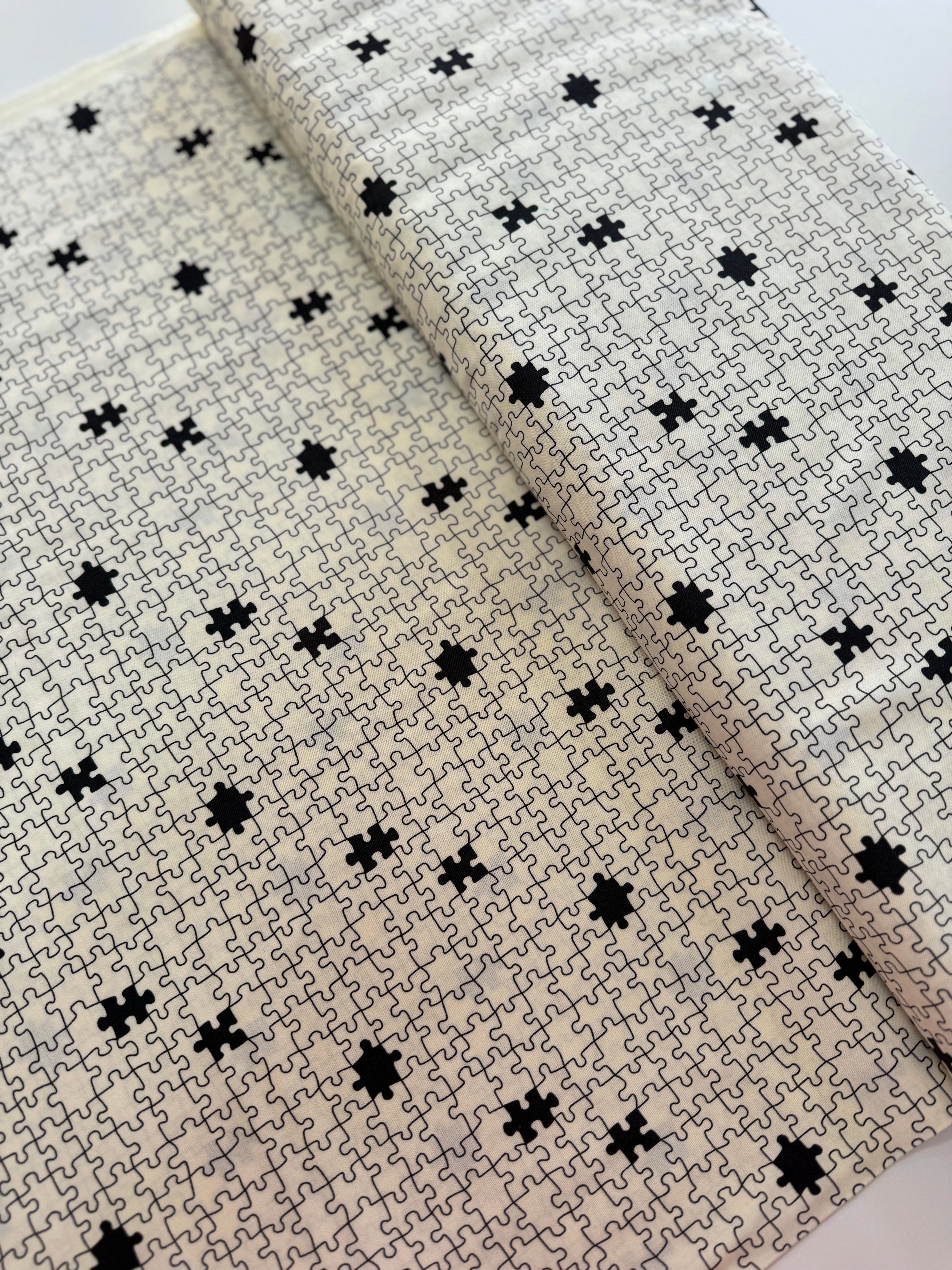 ABC XYZ - Puzzle Cream Black - Remnant