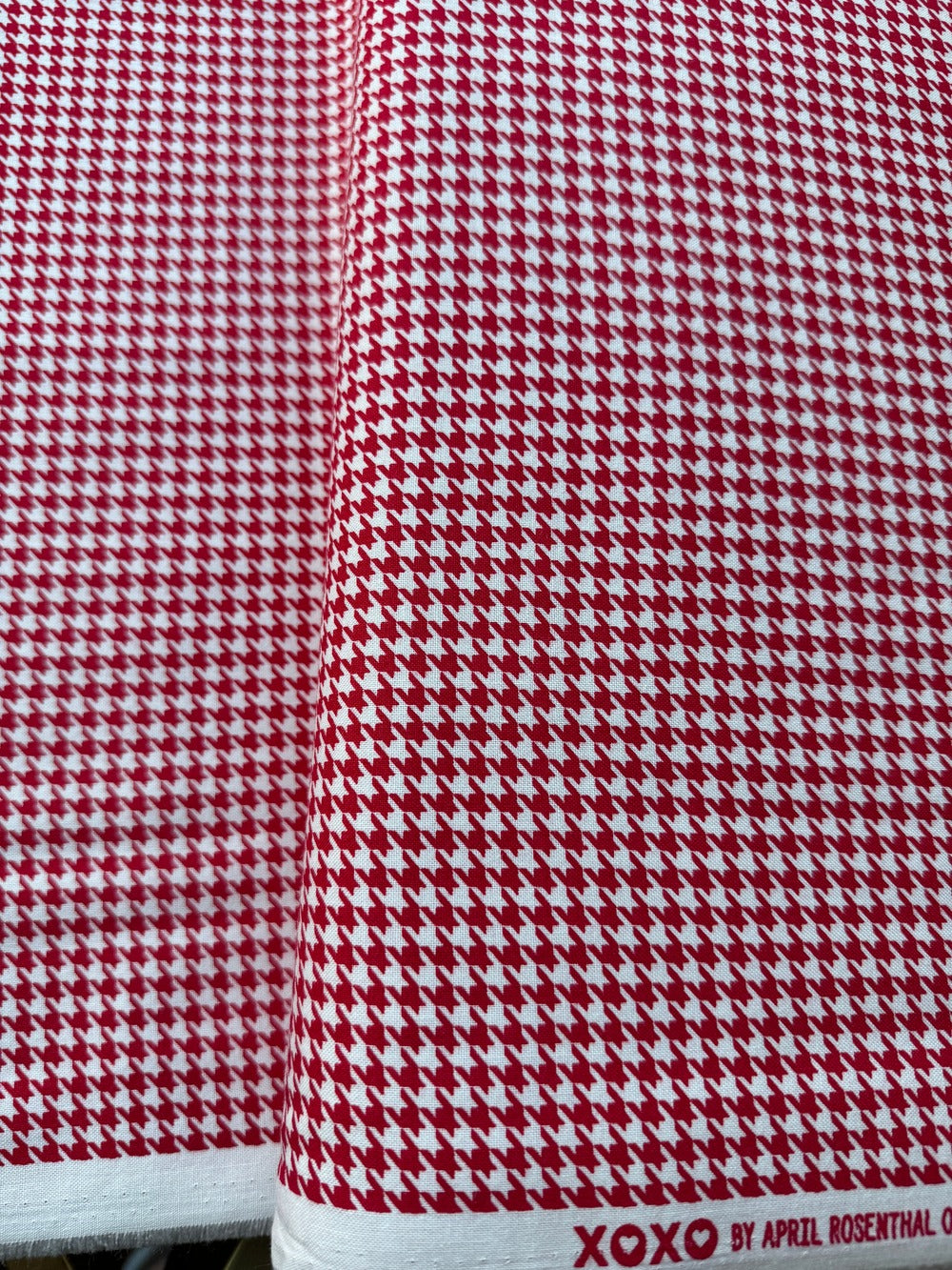 XOXO - Houndstooth Lipstick Lace Yardage