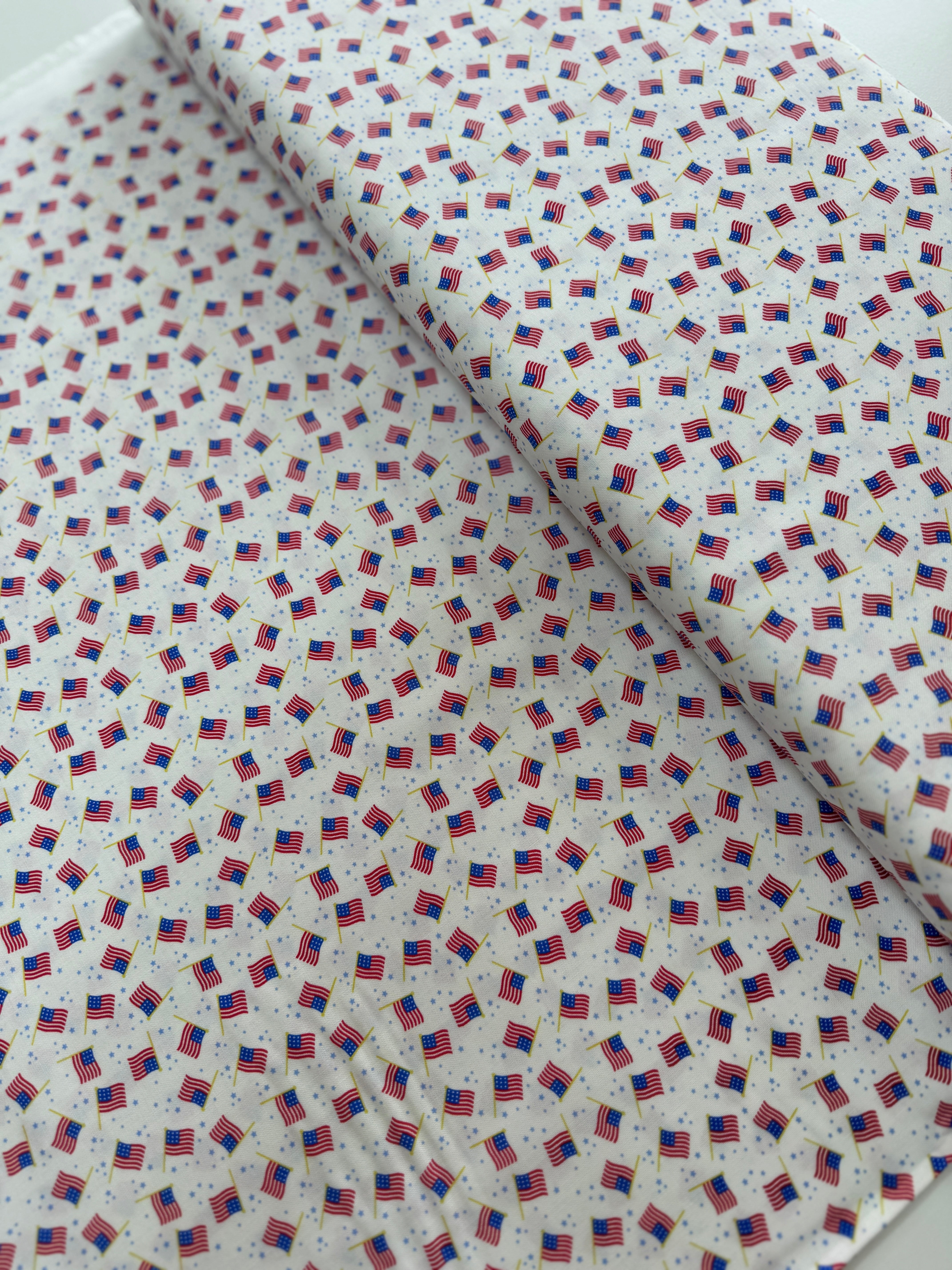 Holiday Essentials Americana - USA Flag White