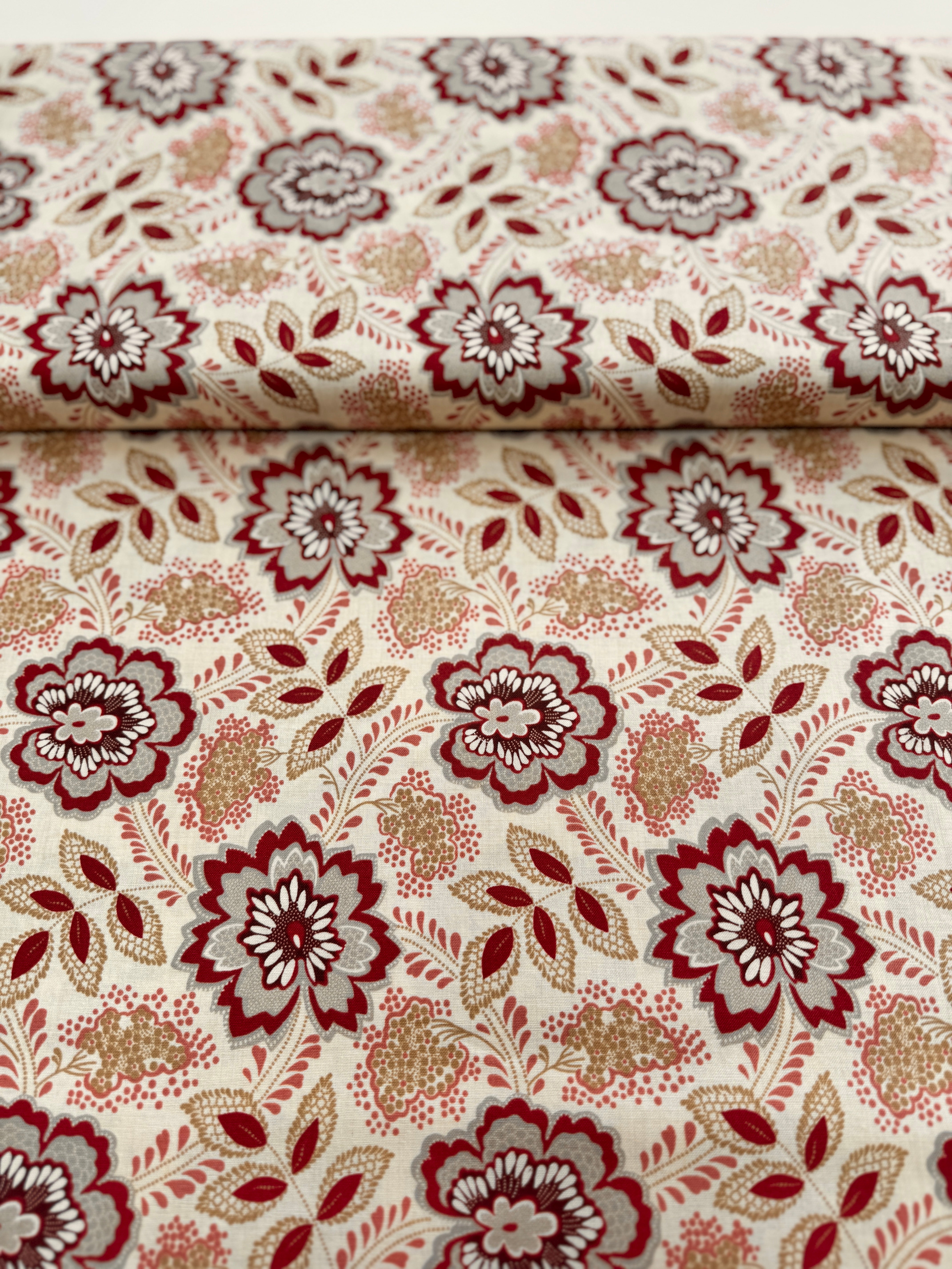 Chateau De Chantilly - Pearl Yardage