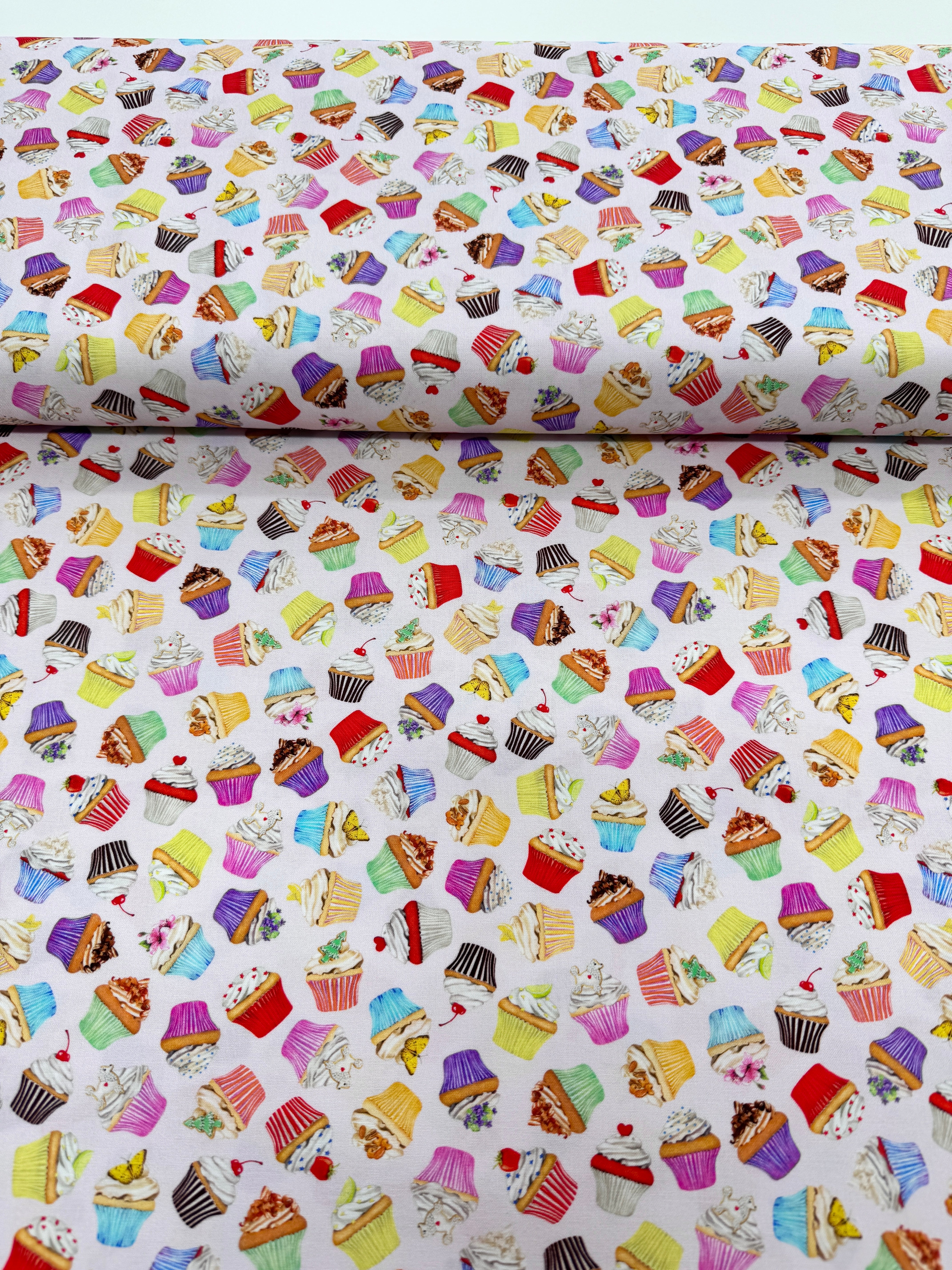 Sweet Tooth - Cupcakes on Pink Yardage