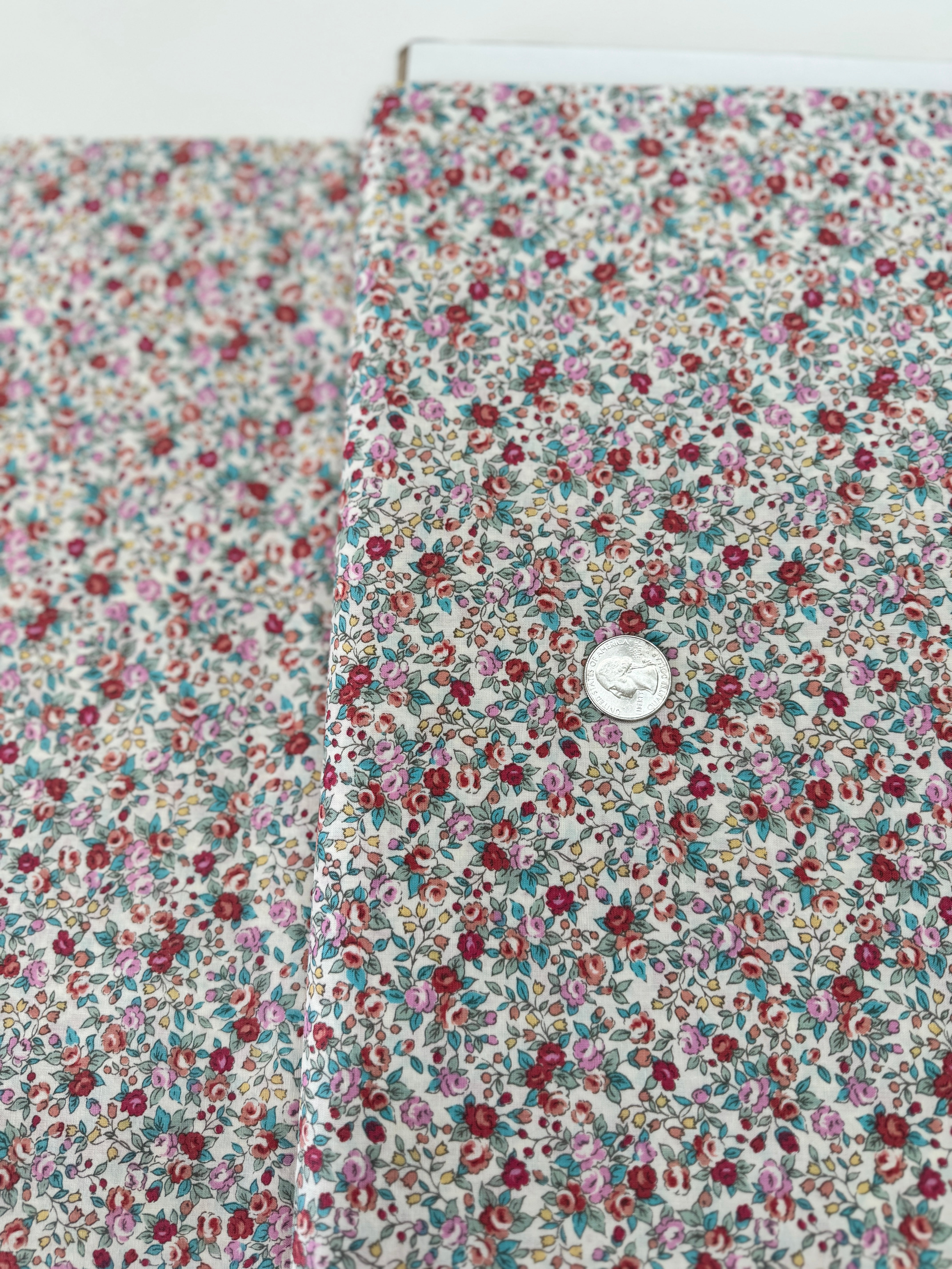 Sevenberry Bouquet – Florals Blossom Fabric by Robert Kaufman – Soft floral cotton fabric for quilting and crafts.