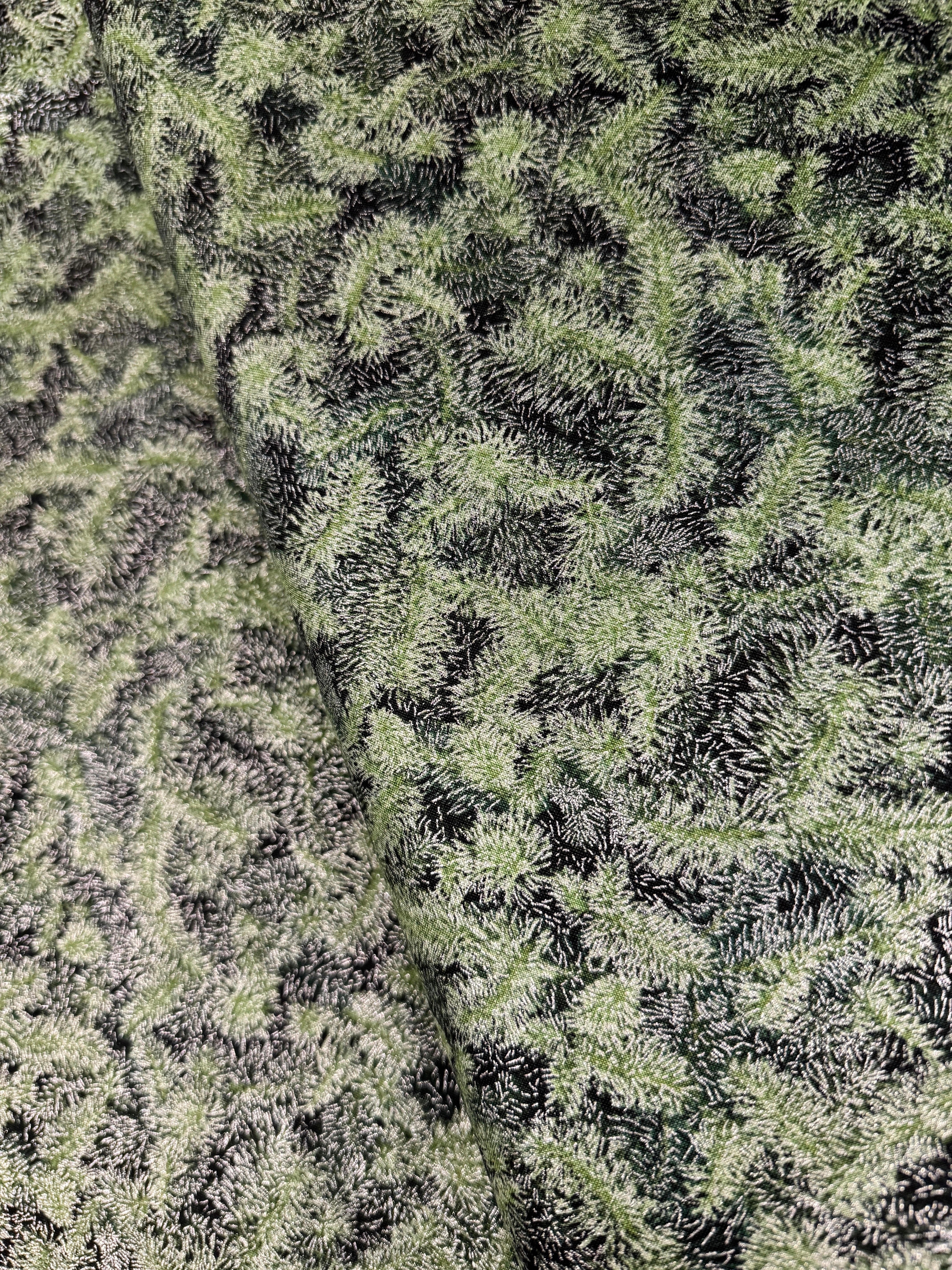 Holiday Flourish-Snow flower - Foliage Spruce Metallic Yardage