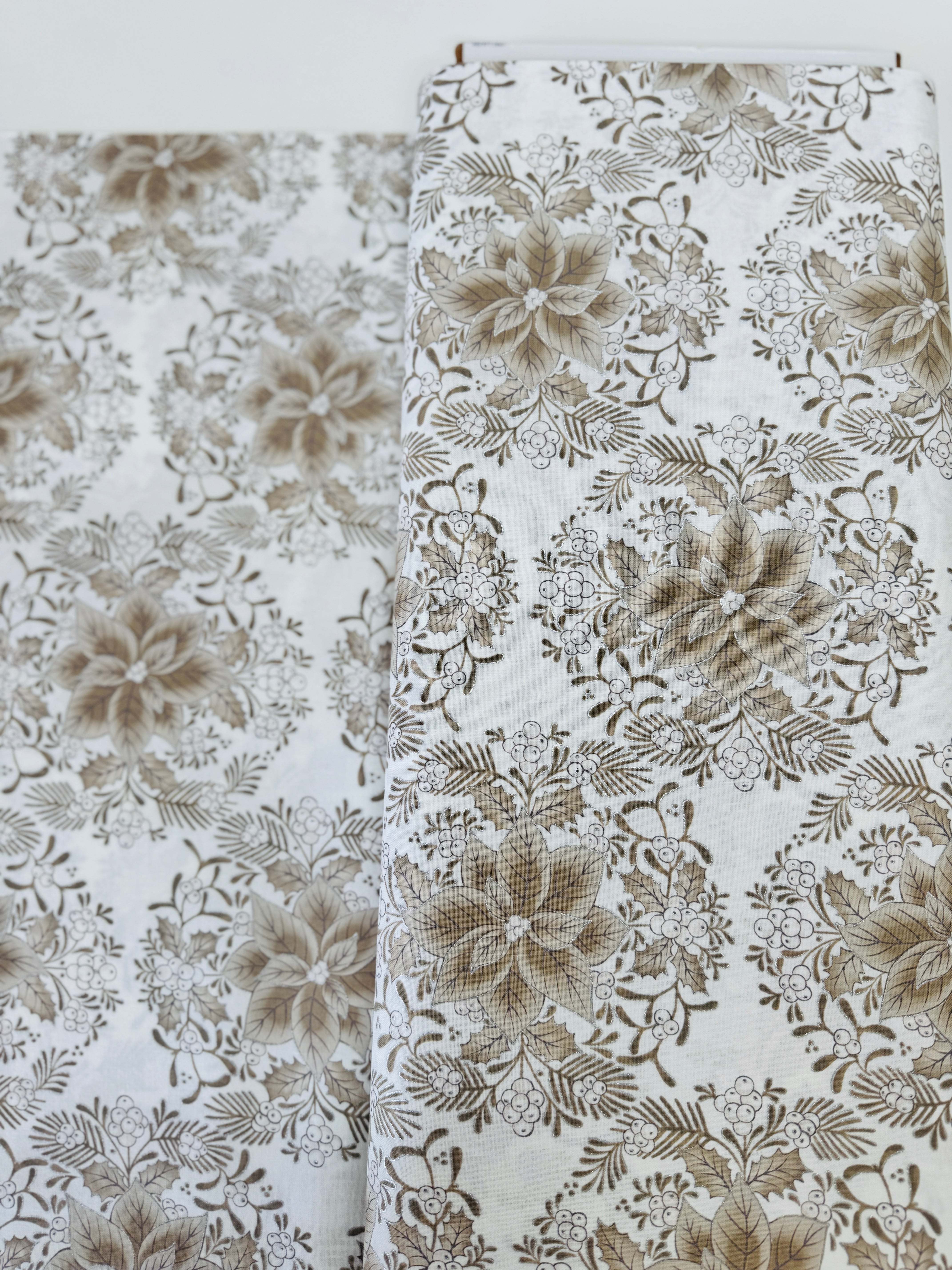 Holiday Flourish Florals Dove cotton fabric by Studio RK for Robert Kaufman – dove-gray with silver metallic floral print, 43–44″