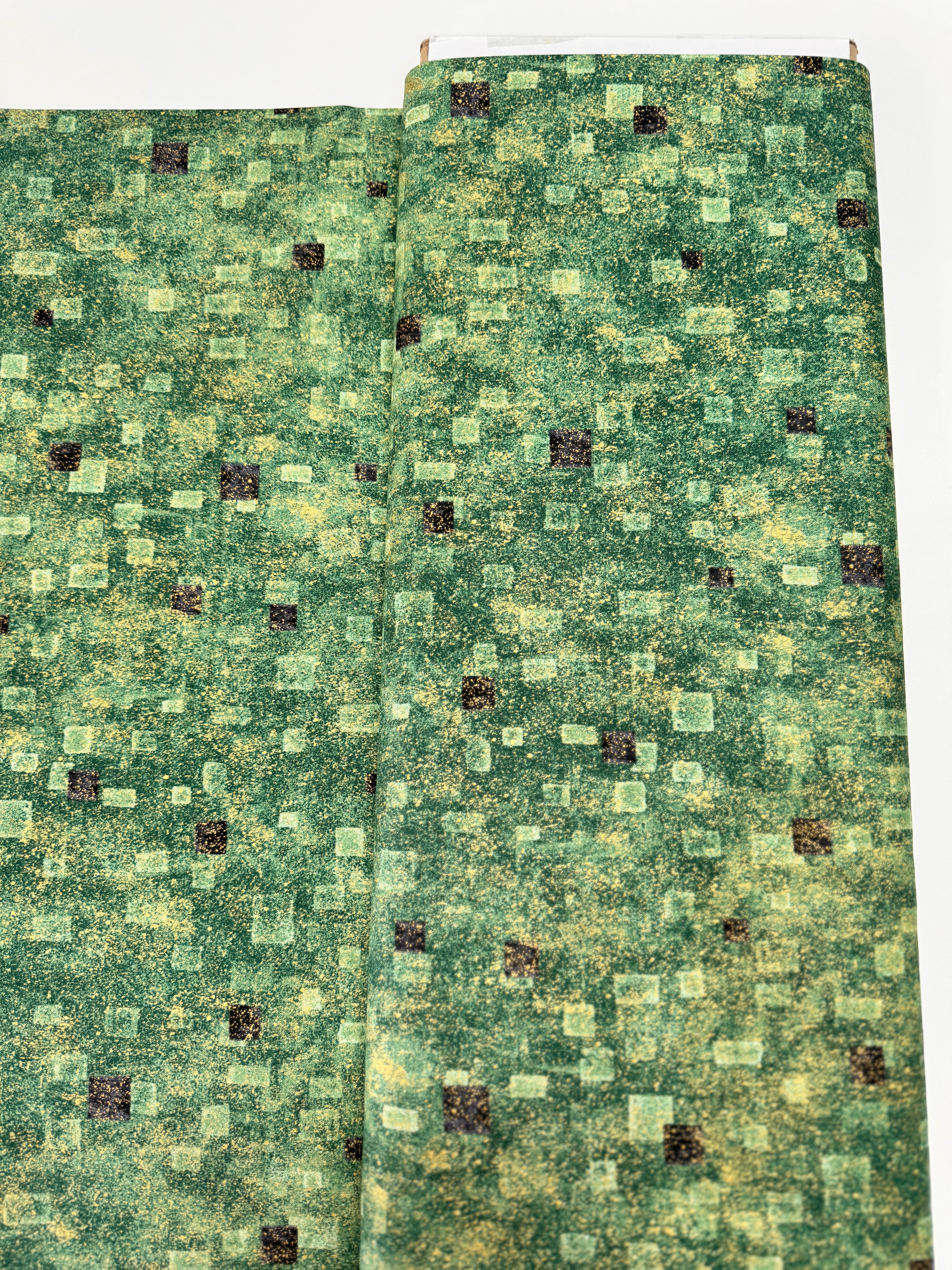 Gustav Klimt Green Gold metallic cotton fabric by Studio RK for Robert Kaufman – green and gold art-inspired quilting cotton