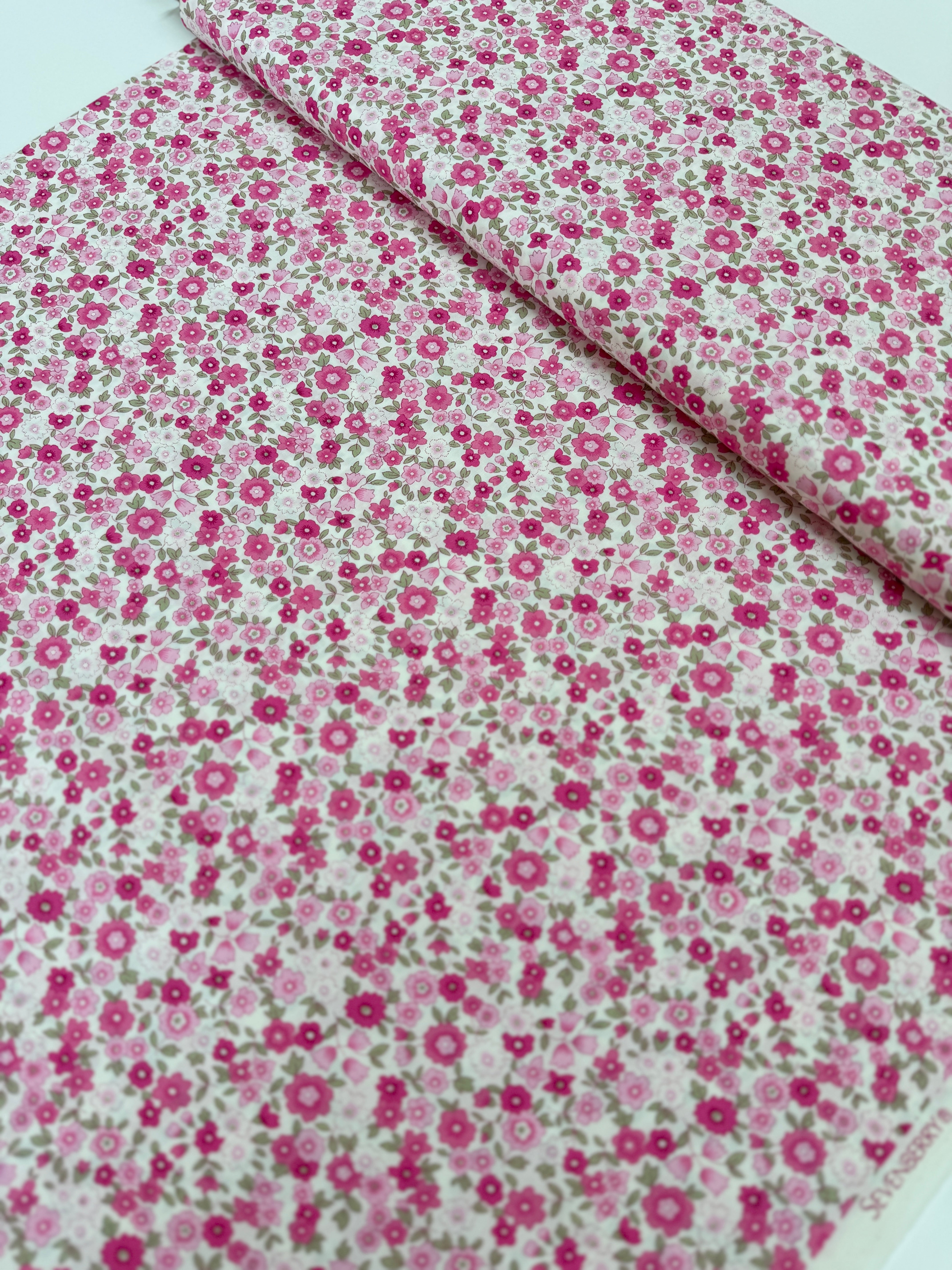 Petite Garden Sevenberry Florals Pink cotton lawn by Robert Kaufman – tiny pink floral print on lightweight cotton, 42″ wide