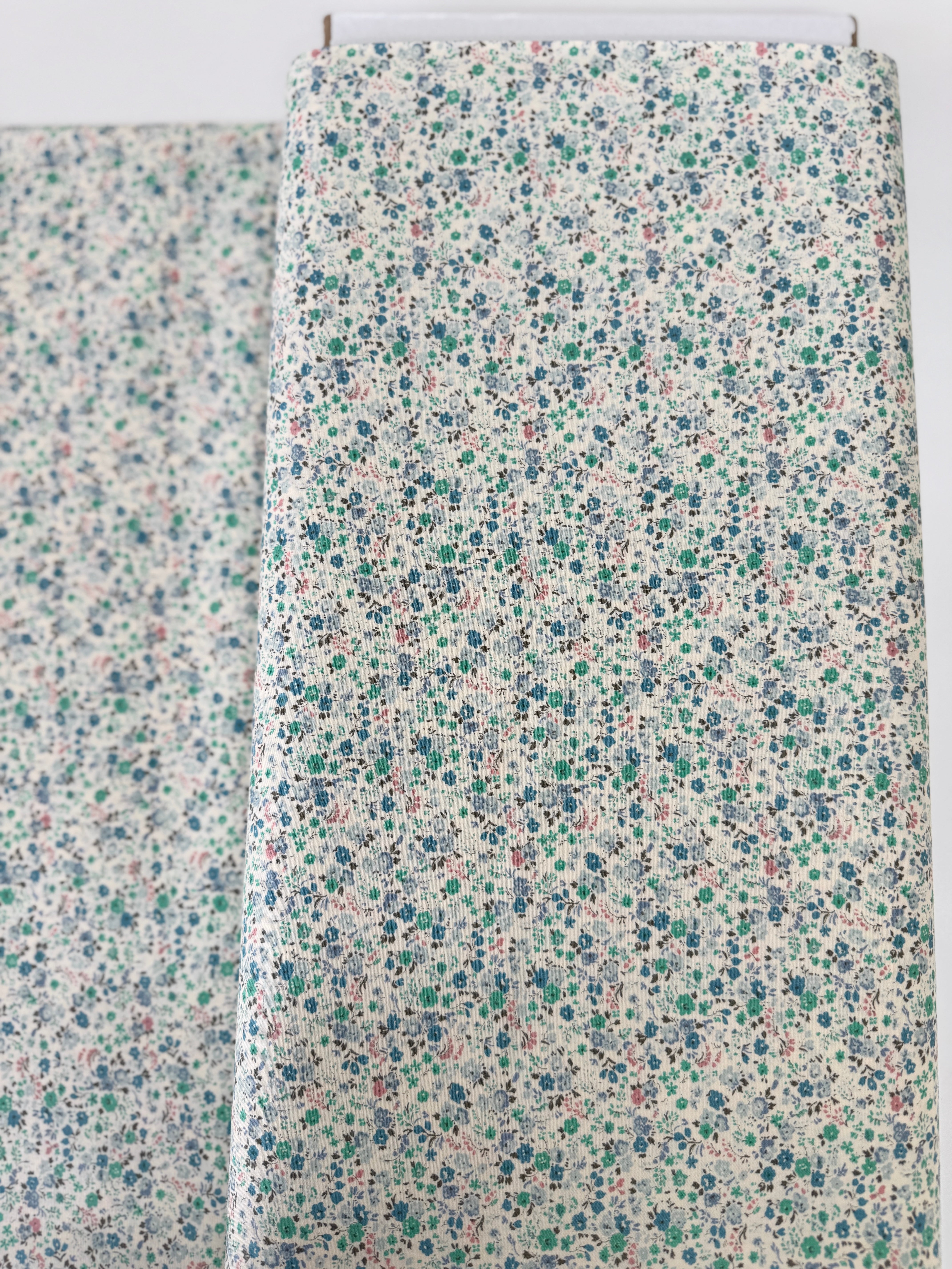 Sevenberry Petite Garden Soft Floral Aqua quilting cotton - small aqua & pink floral print, 43/44″ wide