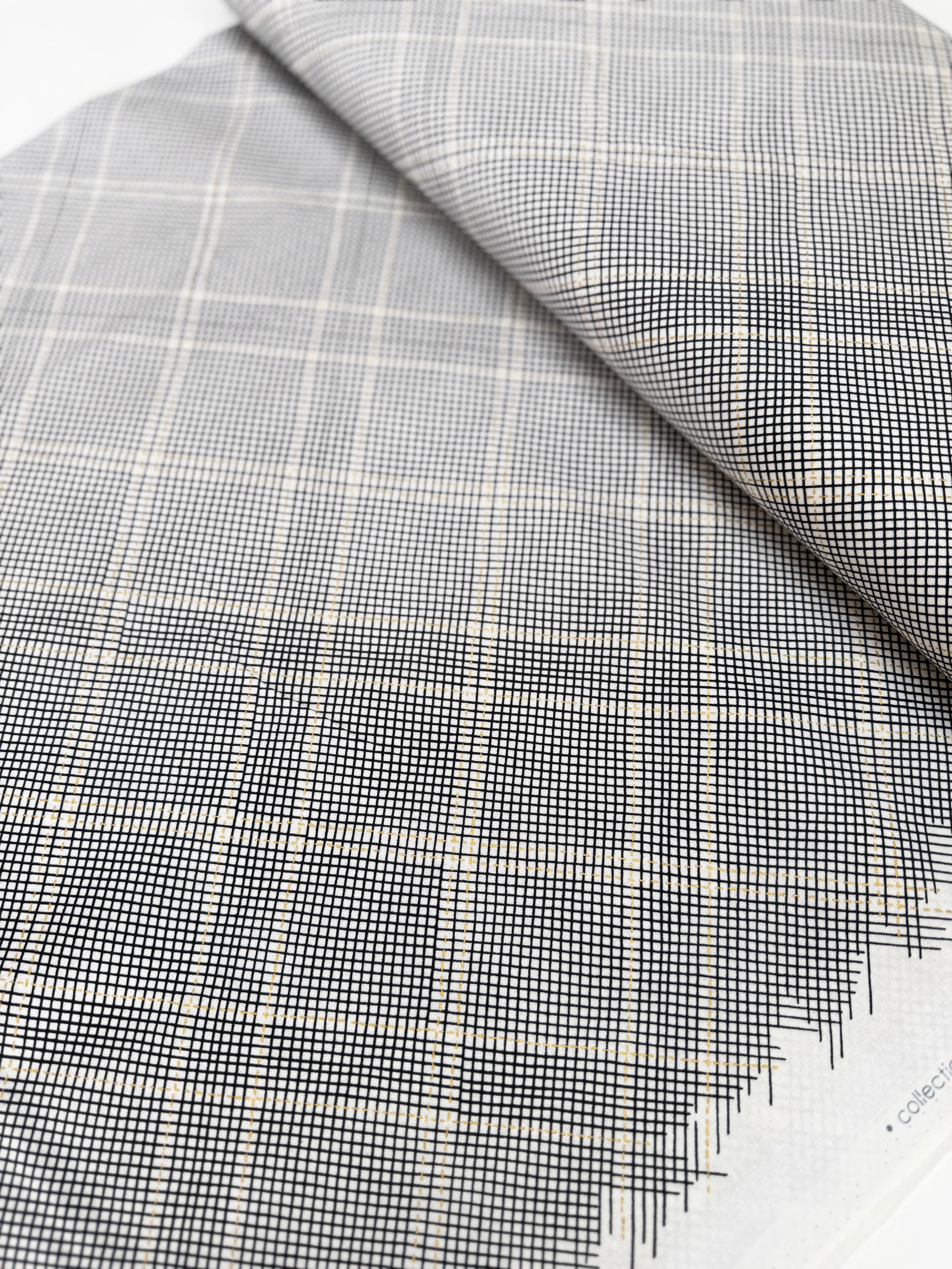 Collection CF Onyx metallic cotton fabric by Carolyn Friedlander for Robert Kaufman – black & white graphic with gold metallic accents, 43″–44″ wide