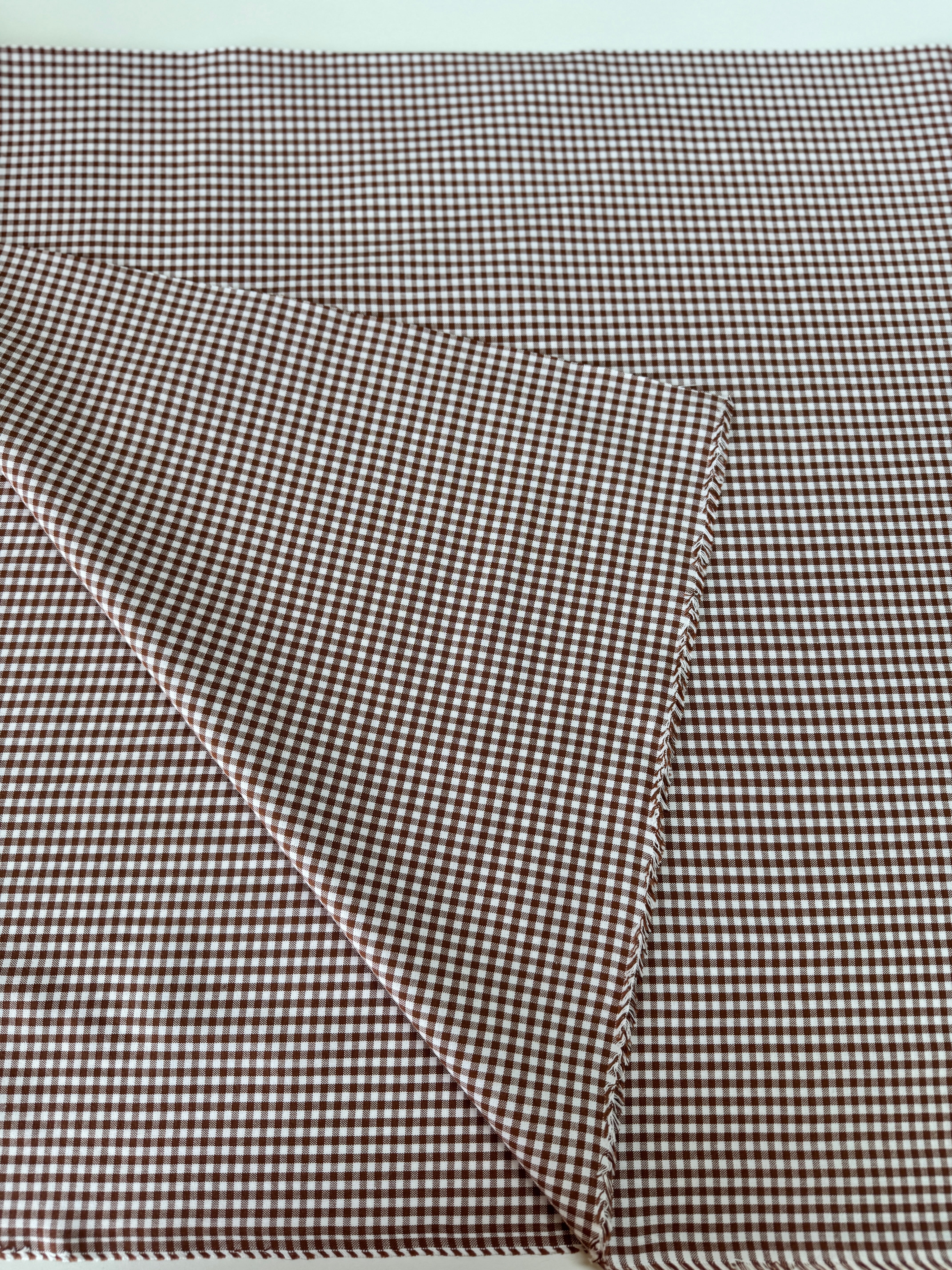 Chocolate 1/8″ gingham yarn-dyed cotton by Sevenberry for Robert Kaufman – rich brown check, 42″ wide