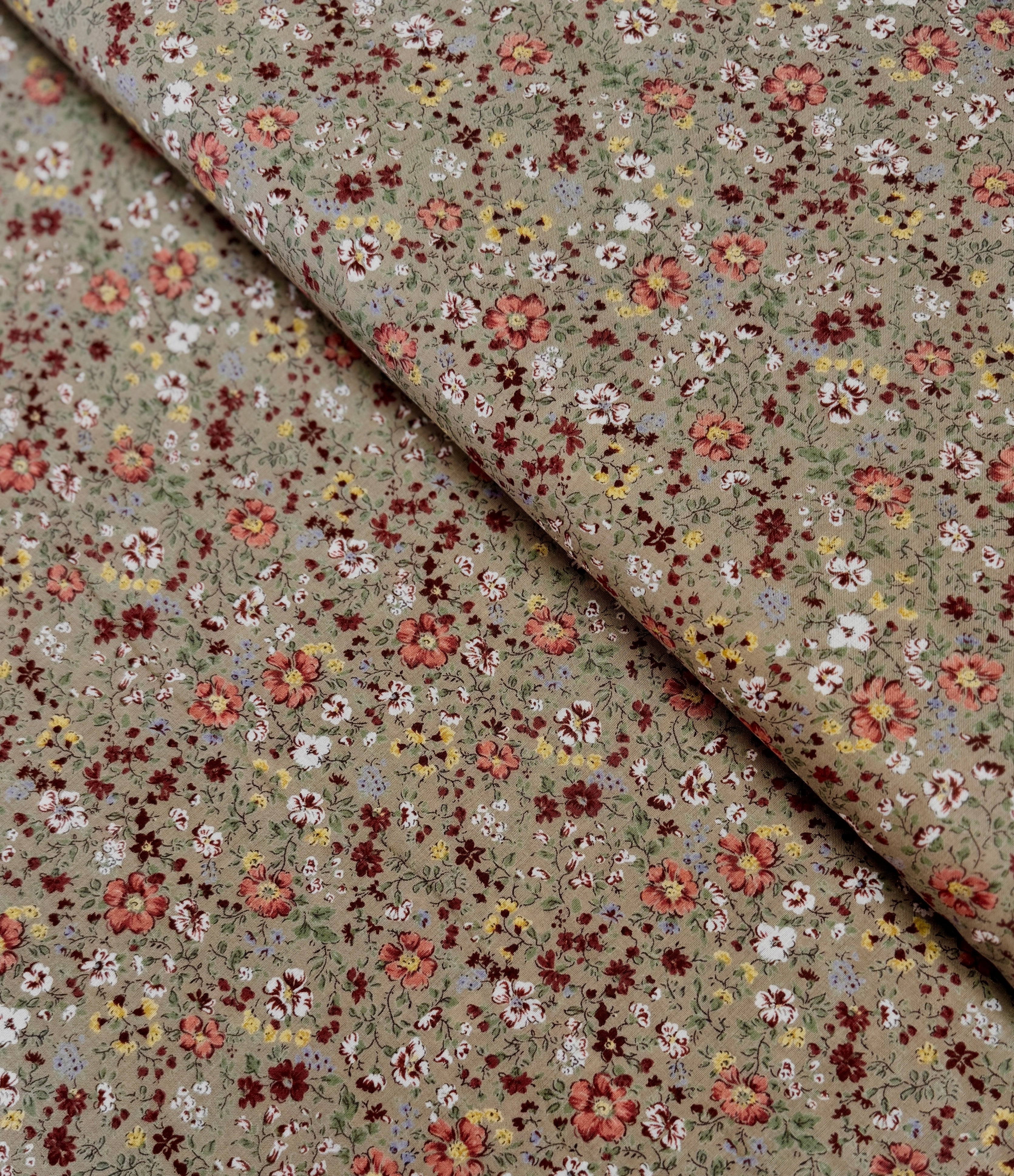 Sevenberry Petite Garden Lawn - Tan Yardage