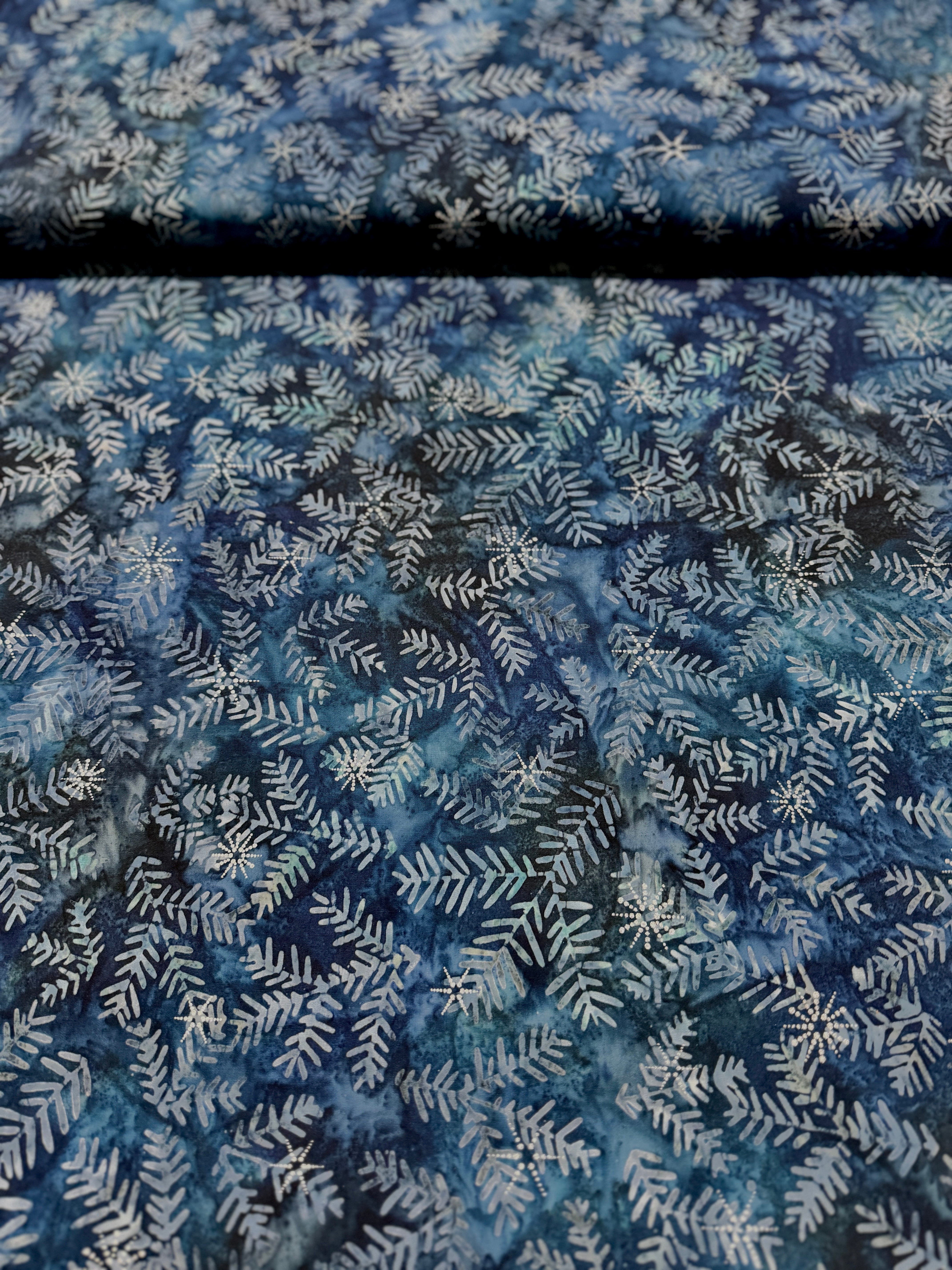 Artisan Batiks - Winter Wonderland - Evening Silver Sparkle - Remnant