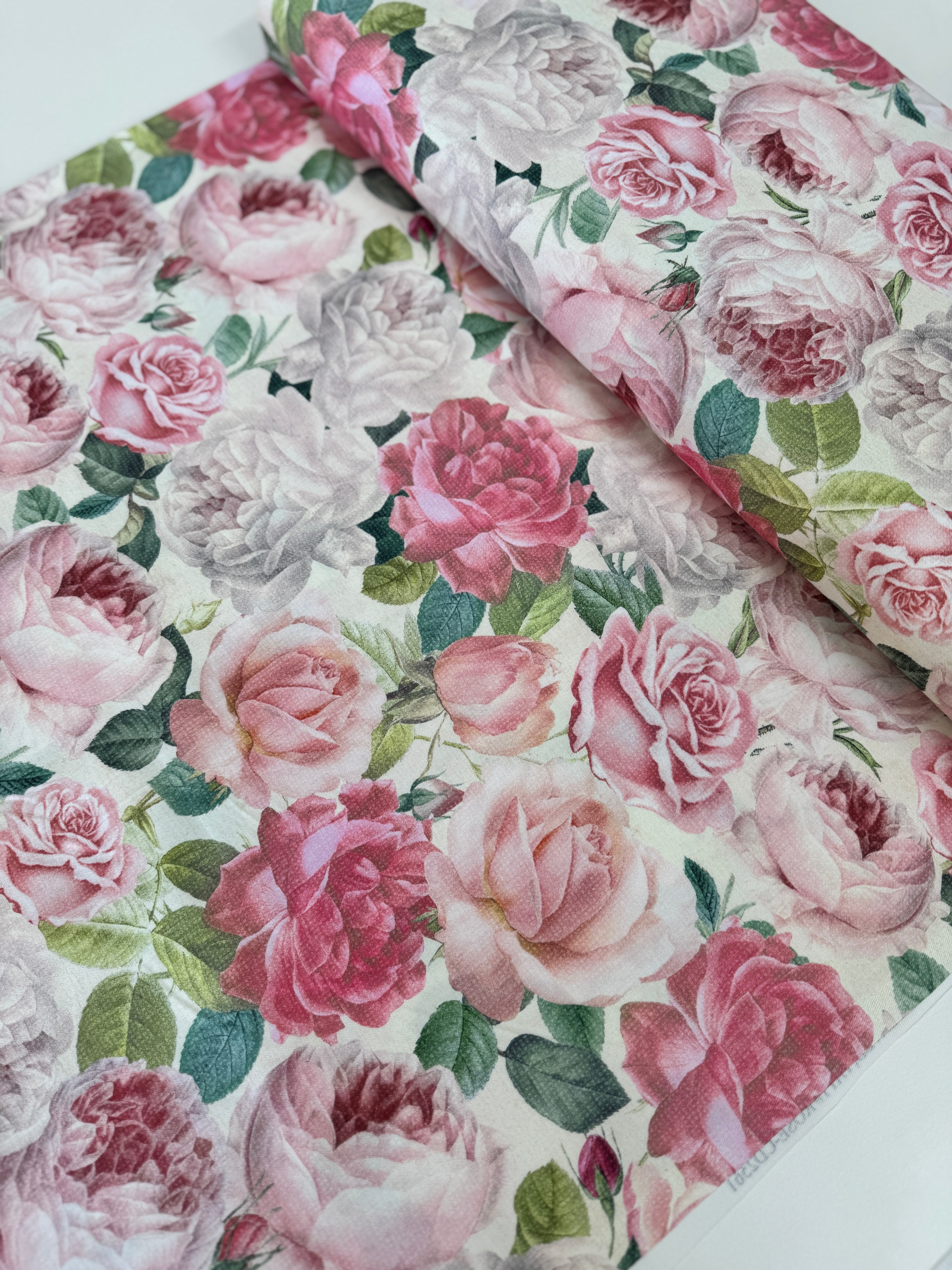 Jardin - Packed Jardin Roses Yardage