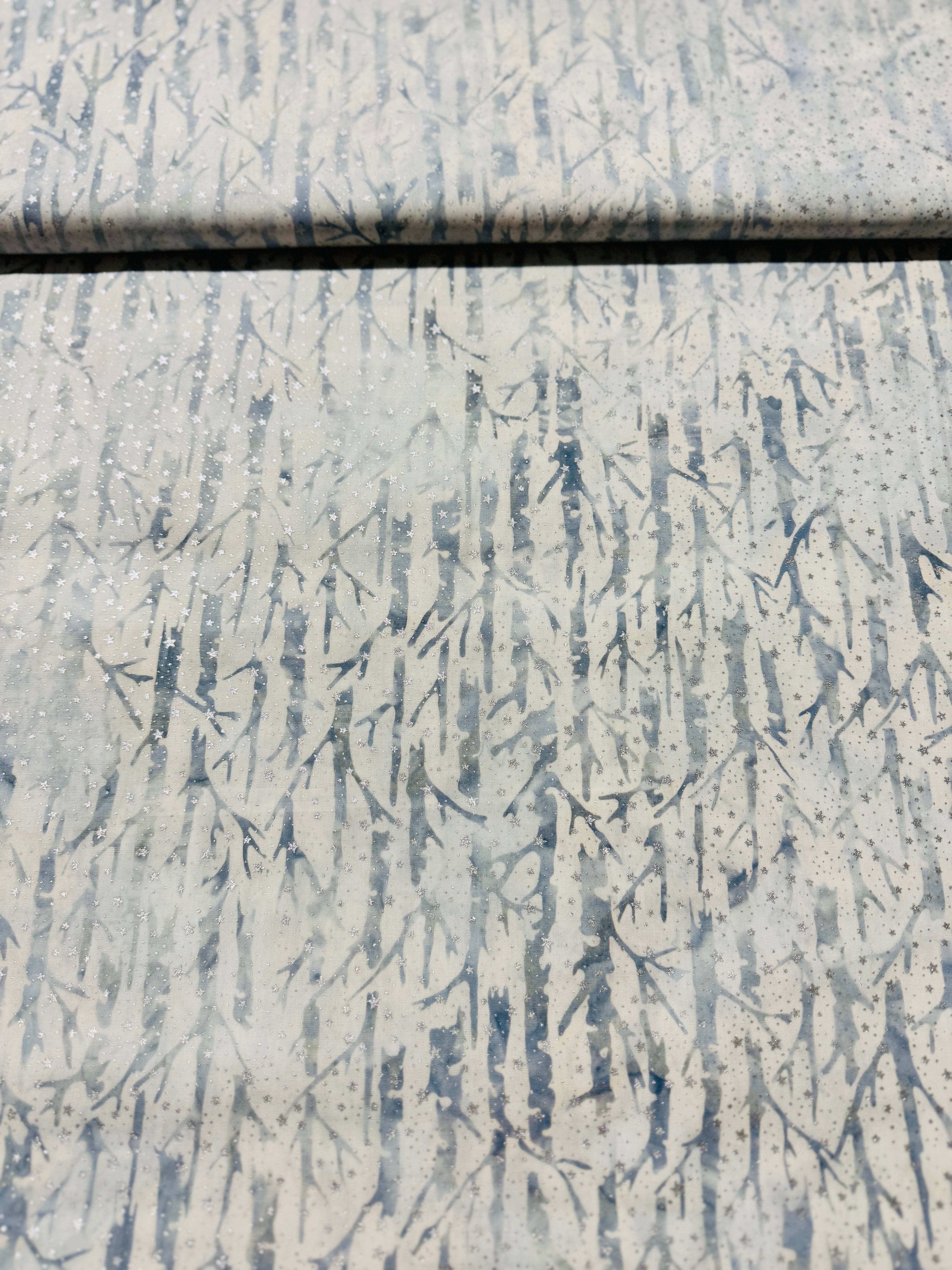 Fat Quarter - Artisan Batiks - Magical Winter - Sky Silver Sparkle