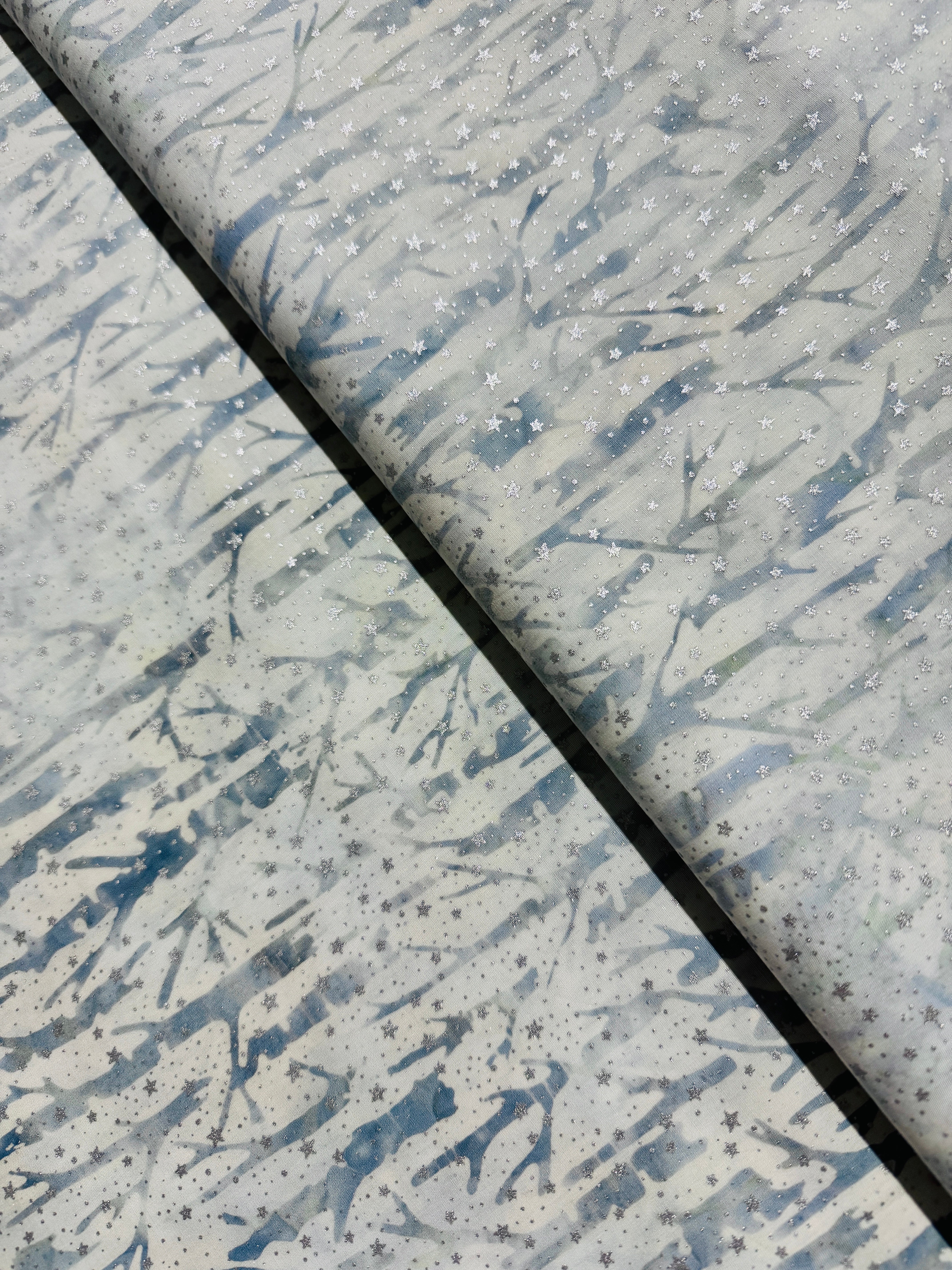 Fat Quarter - Artisan Batiks - Magical Winter - Sky Silver Sparkle