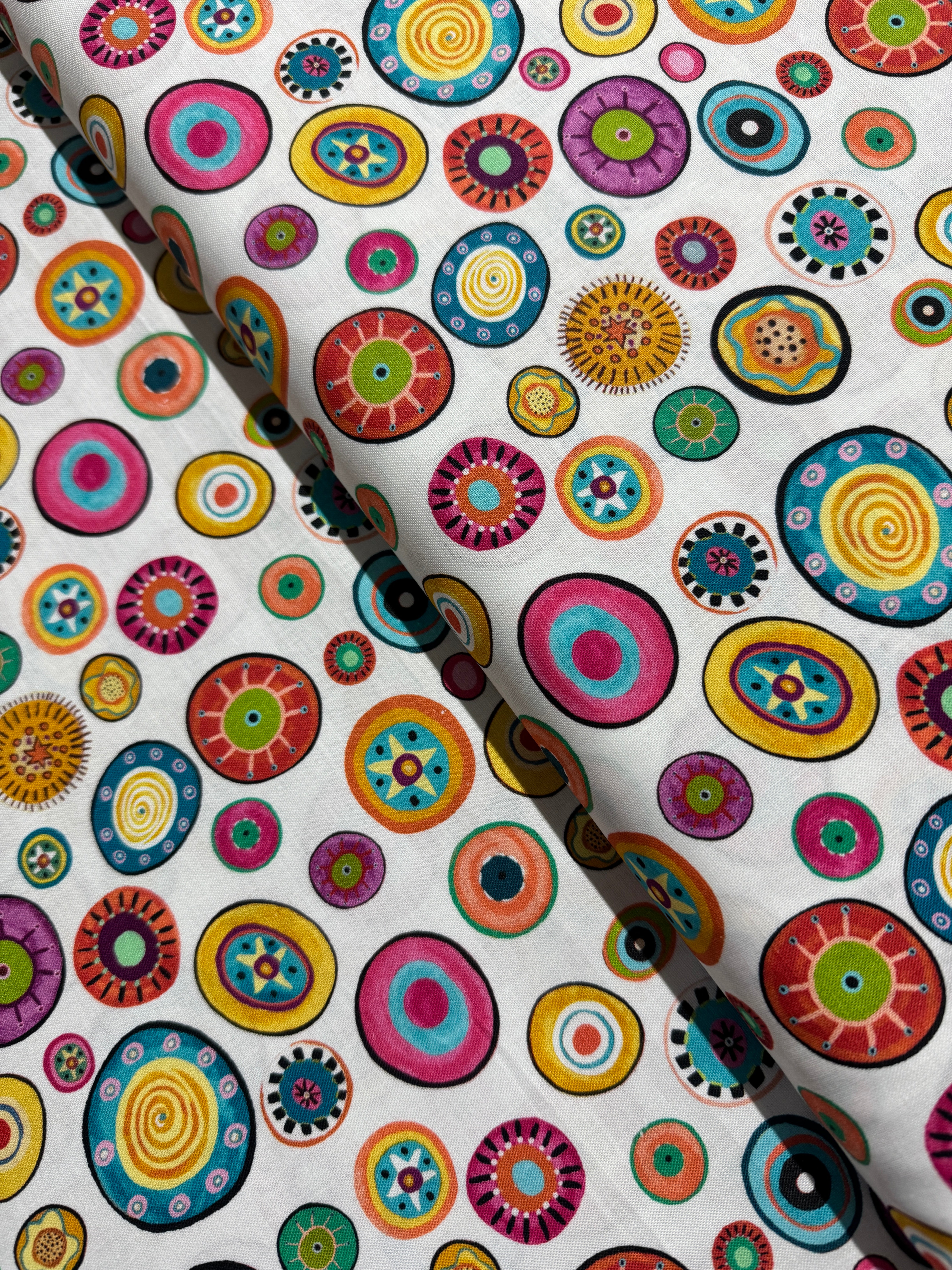 Folkscapes - Large Fantasy Dots White/Multi - Remnant