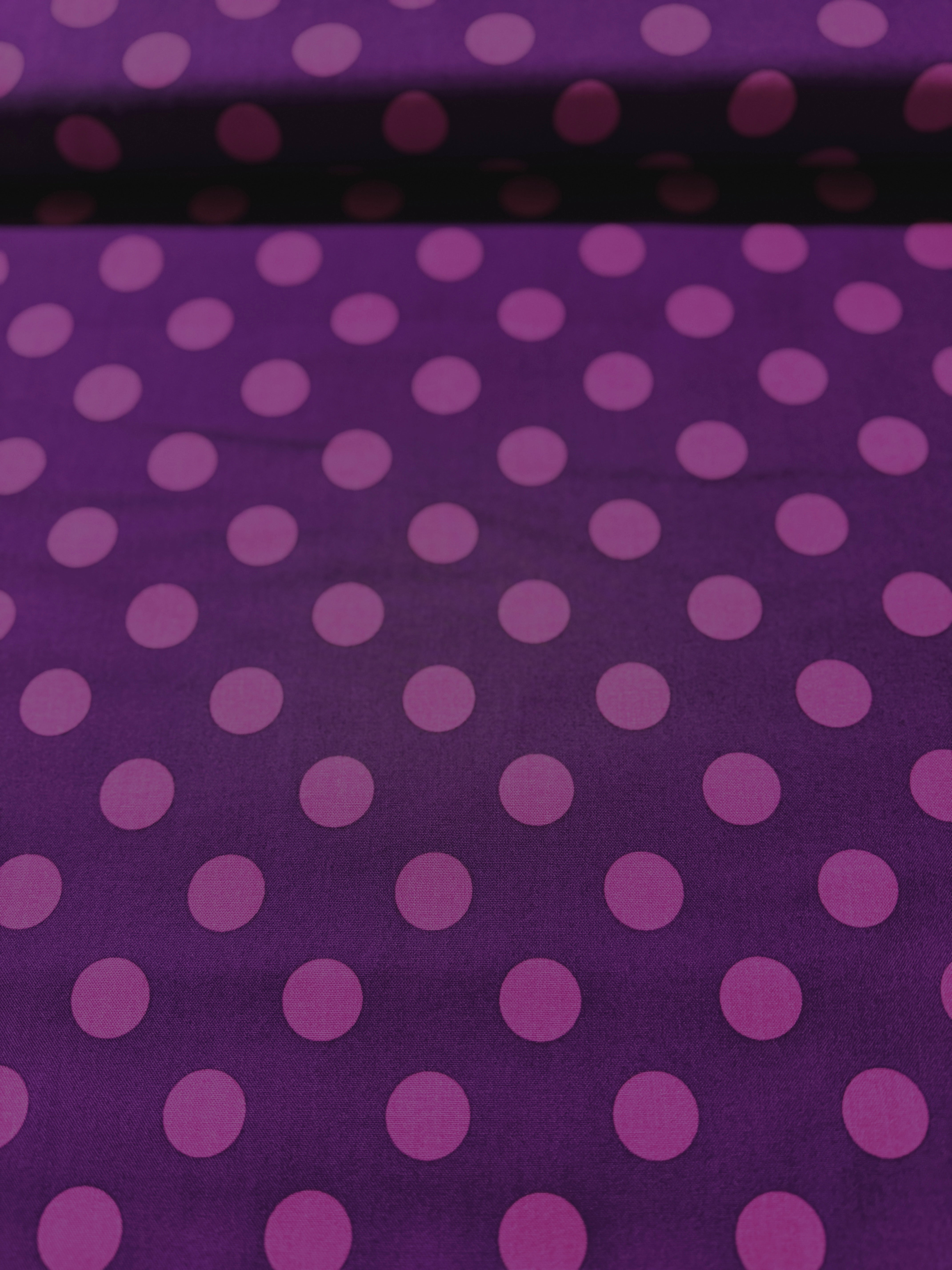 Fat Quarter - All Stars - Pom Poms Foxglove