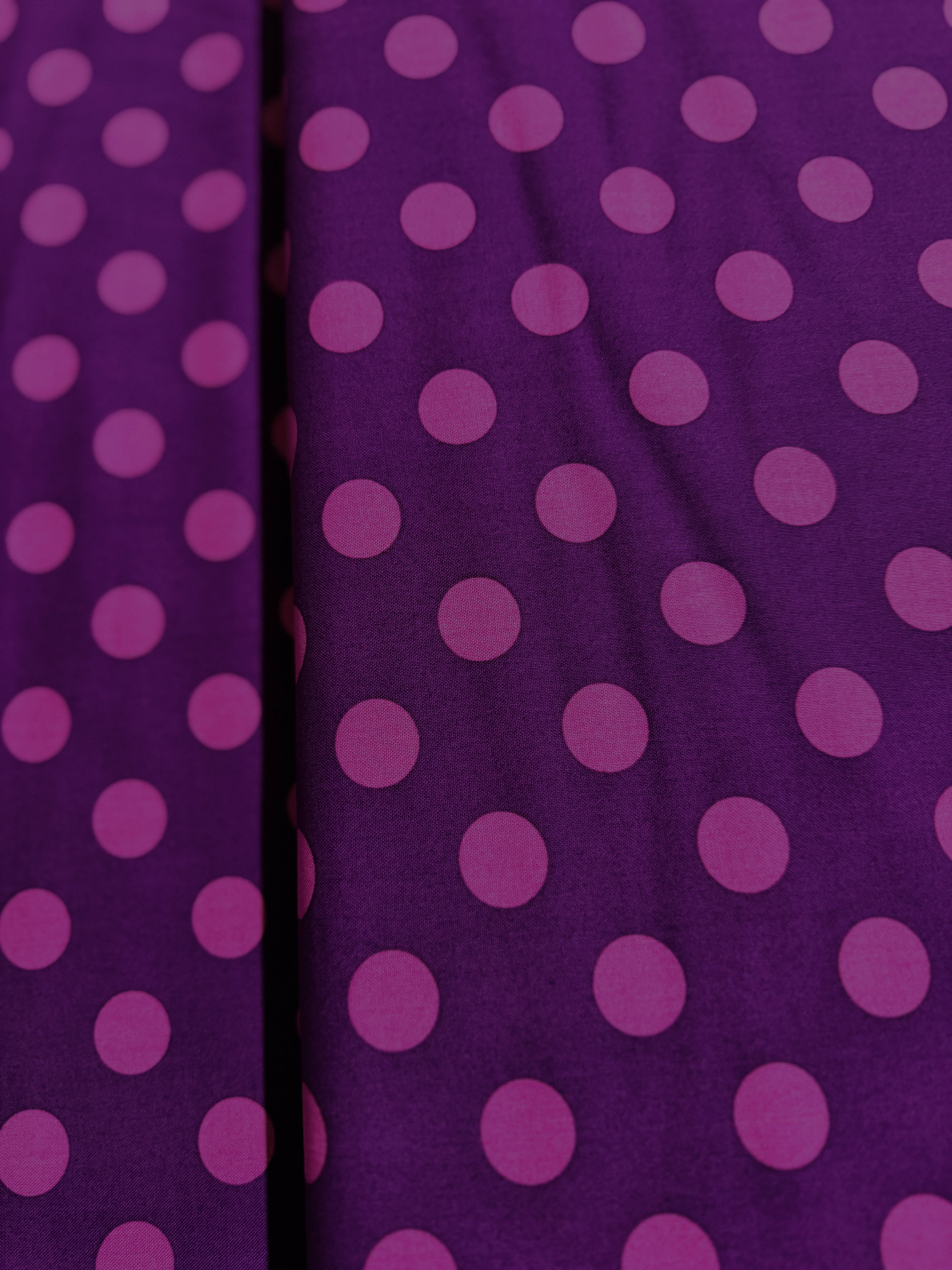 Fat Quarter - All Stars - Pom Poms Foxglove