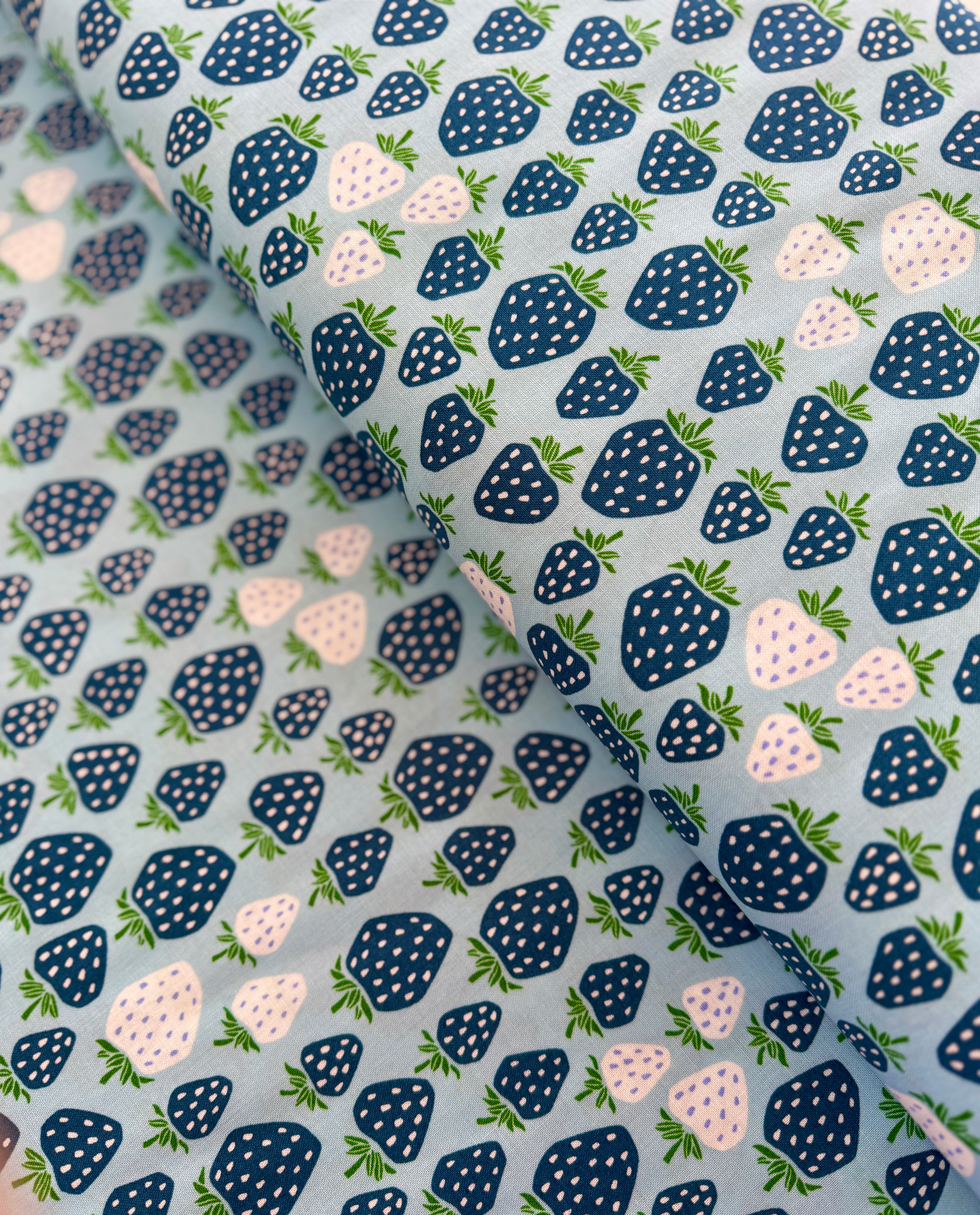 Under the Apple Tree - Queen of Berries - Waterdrop Yardage